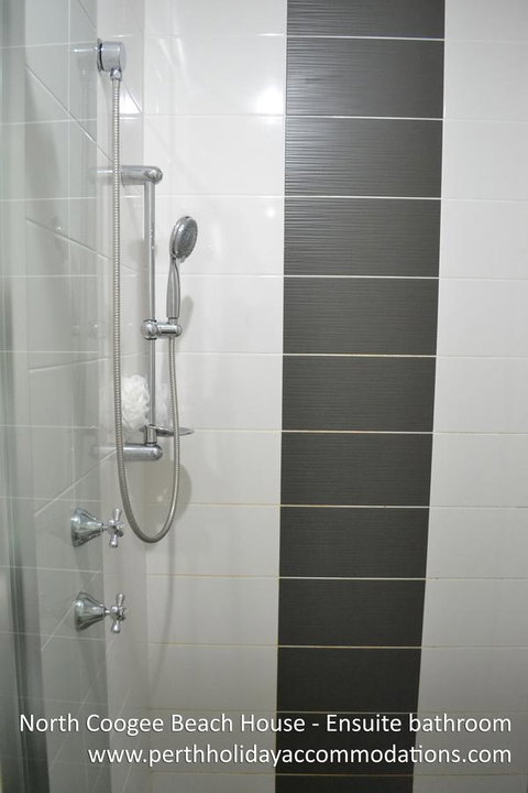North Coogee Beach House - Accommodation Redcliffe 22