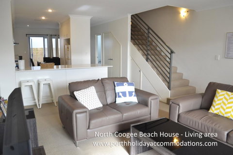 North Coogee Beach House - Accommodation Redcliffe 14