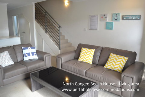 North Coogee Beach House - Accommodation Redcliffe 16