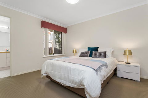 Como South Perth Villa - Accommodation Redcliffe 19