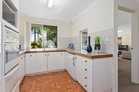 Como South Perth Villa - Accommodation Redcliffe 3