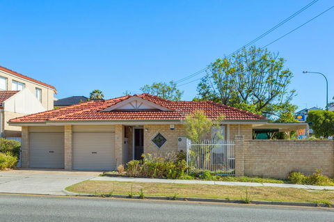 Como South Perth Villa - Accommodation Redcliffe 21