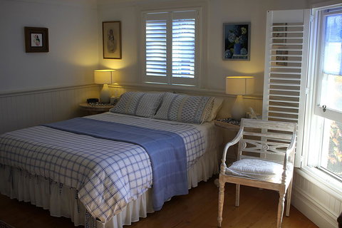 Chester Villa - Accommodation Redcliffe 13