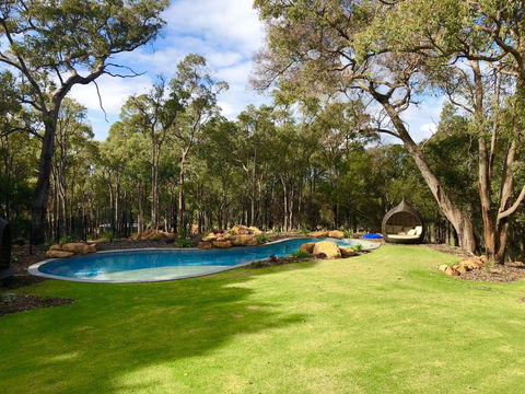 Amaroo Retreat & Spa - Accommodation Redcliffe 3
