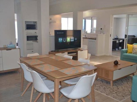 Caravel Beach House Mandurah - Accommodation Redcliffe 22