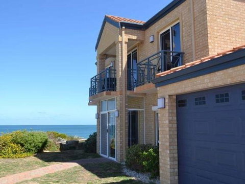 Caravel Beach House Mandurah - Accommodation Redcliffe 28