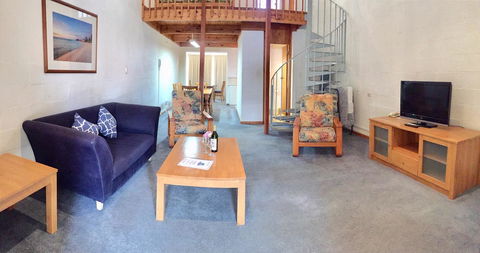 Cottesloe Beach Chalets - Accommodation Redcliffe 20