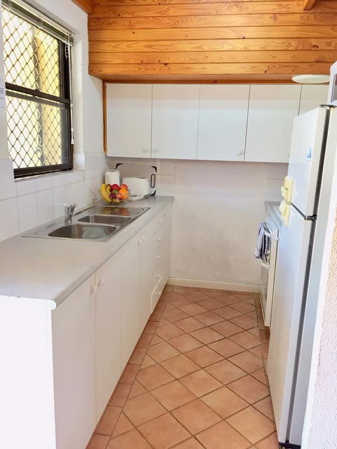 Cottesloe Beach Chalets - Accommodation Redcliffe 44