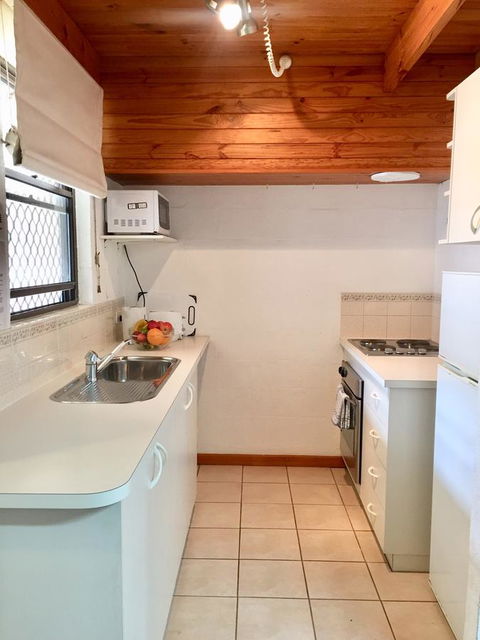 Cottesloe Beach Chalets - Accommodation Redcliffe 23