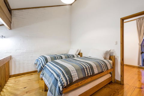 Cottesloe Beach Chalets - Accommodation Redcliffe 35