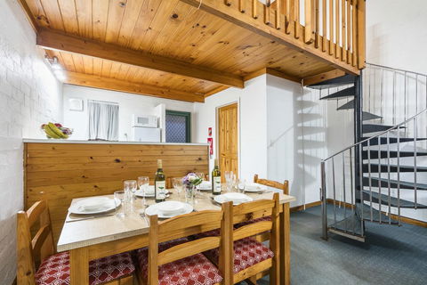 Cottesloe Beach Chalets - Accommodation Redcliffe 29