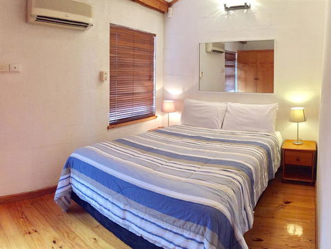Cottesloe Beach Chalets - Accommodation Redcliffe 16
