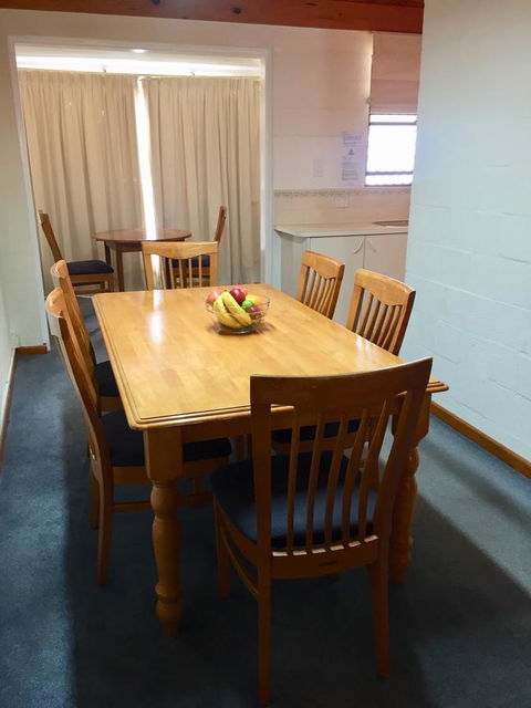 Cottesloe Beach Chalets - Accommodation Redcliffe 22