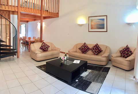 Cottesloe Beach Chalets - Accommodation Redcliffe 15