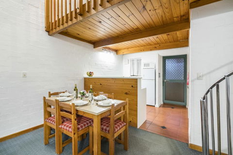Cottesloe Beach Chalets - Accommodation Redcliffe 31