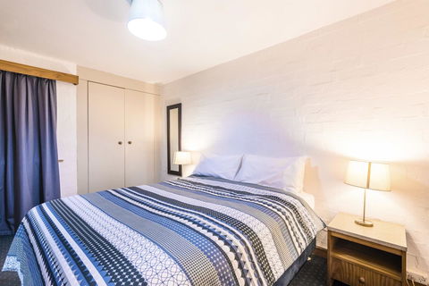 Cottesloe Beach Chalets - Accommodation Redcliffe 28