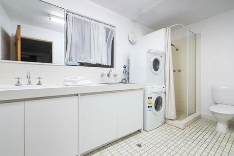 Cottesloe Beach Chalets - Accommodation Redcliffe 38