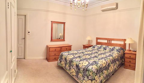 Cottesloe Beach Chalets - Accommodation Redcliffe 5