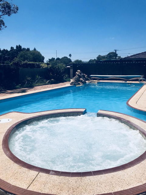 Swan Valley Rest Cottage - Accommodation Redcliffe 18