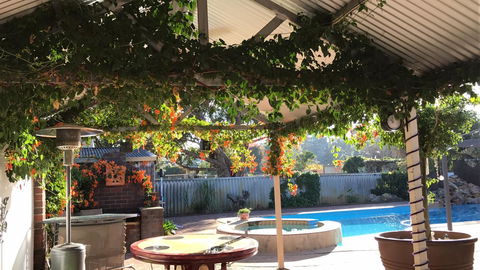 Swan Valley Rest Cottage - Accommodation Redcliffe 0