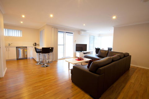 Cape Villas - Accommodation Redcliffe 20