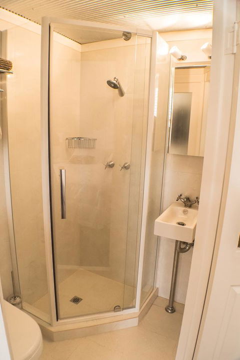 South Beach Bed & Breakfast - Accommodation Redcliffe 9