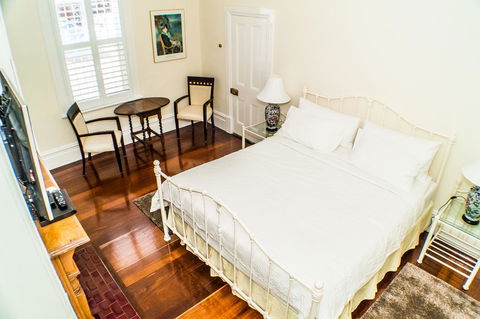 South Beach Bed & Breakfast - Accommodation Redcliffe 18