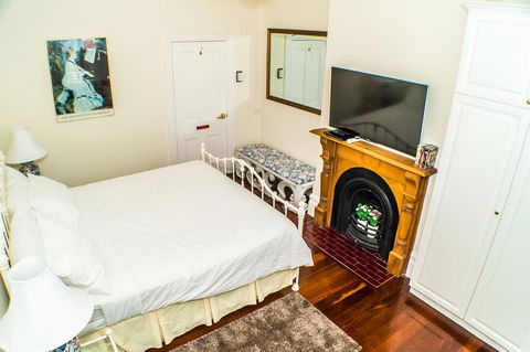 South Beach Bed & Breakfast - Accommodation Redcliffe 17