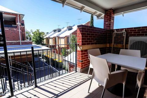 VIP Stays - McMillan - Accommodation Redcliffe 22