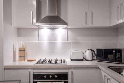 VIP Stays - McMillan - Accommodation Redcliffe 12