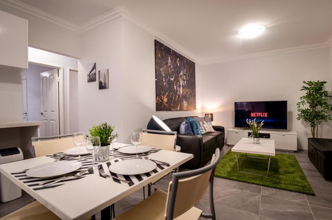 VIP Stays - McMillan - Accommodation Redcliffe 13