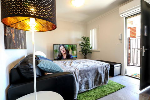 VIP Stays - McMillan - Accommodation Redcliffe 24