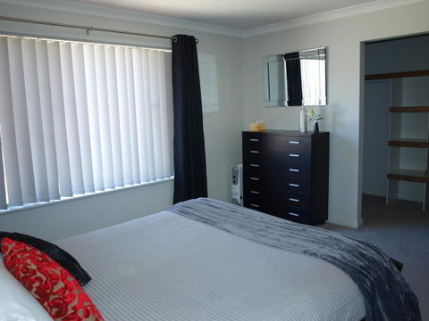 Hamersley Apartment - Accommodation Redcliffe 2