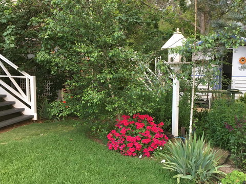 Applegate Lane Chalet - Accommodation Redcliffe 21