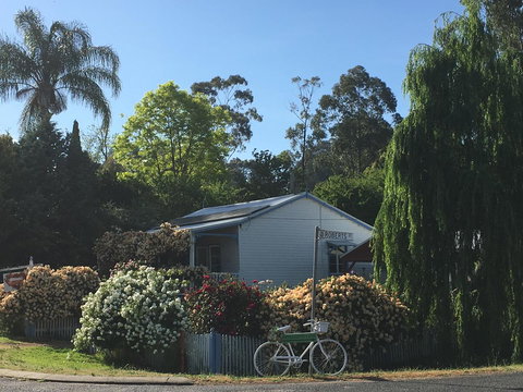 Applegate Lane Chalet - Accommodation Redcliffe 1