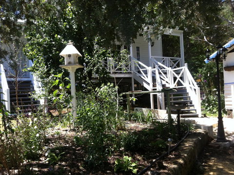 Applegate Lane Chalet - Accommodation Redcliffe 15