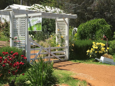 Applegate Lane Chalet - Accommodation Redcliffe 3