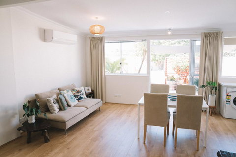 Sun Studio - Accommodation Redcliffe 30