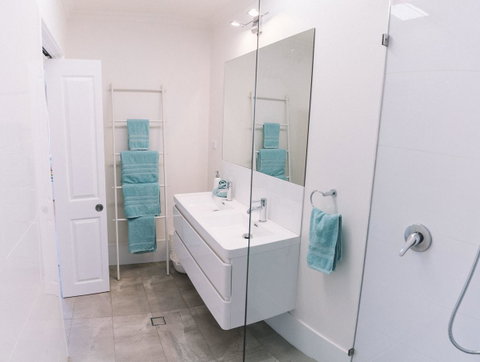Sun Studio - Accommodation Redcliffe 4