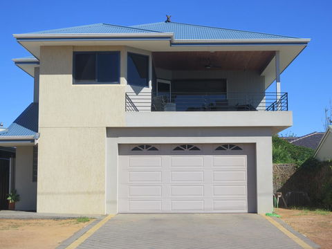 Kalbarri Riverfront Unit - Accommodation Redcliffe 3