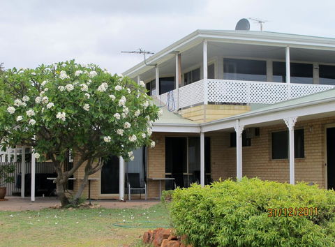 Kalbarri Riverfront Unit - Accommodation Redcliffe 2