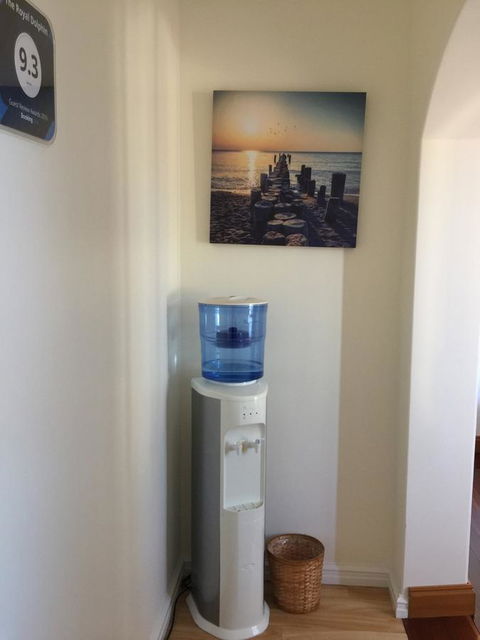 The Royal Dolphin Bed & Breakfast Safety Bay - Accommodation Redcliffe 26