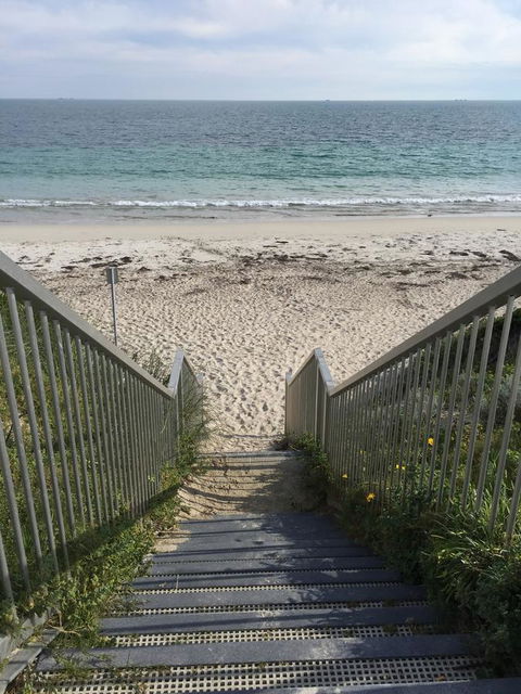 The Royal Dolphin Bed & Breakfast Safety Bay - Accommodation Redcliffe 22