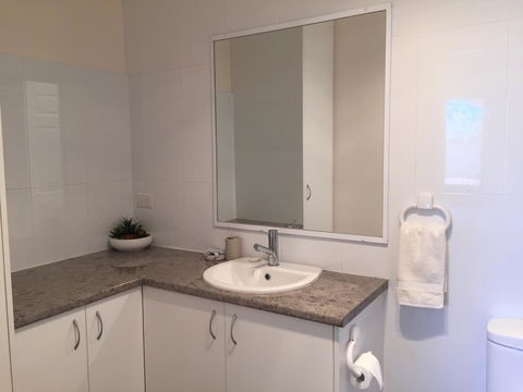 The Royal Dolphin Bed & Breakfast Safety Bay - Accommodation Redcliffe 31