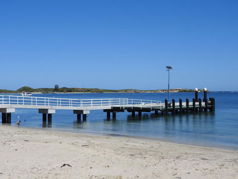 The Royal Dolphin Bed & Breakfast Safety Bay - Accommodation Redcliffe 11