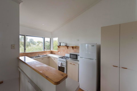 Peppy Beach Ocean Views - Accommodation Redcliffe 5