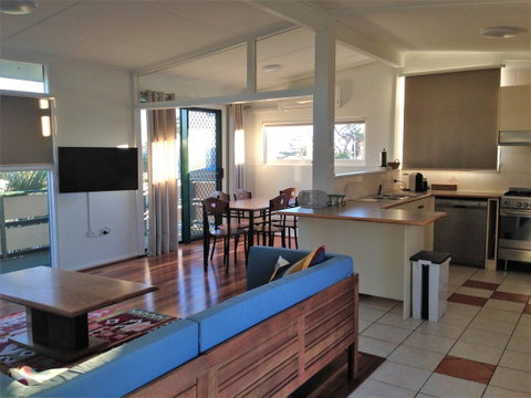 Lemon Tree Lodge - Accommodation Redcliffe 13
