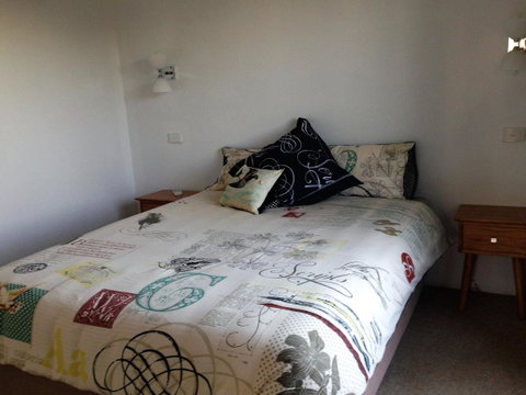 Lemon Tree Lodge - Accommodation Redcliffe 6