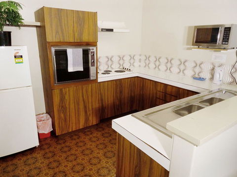 Scarborough & Absolutely Beachfront - Accommodation Redcliffe 17