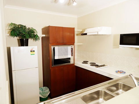 Scarborough & Absolutely Beachfront - Accommodation Redcliffe 12